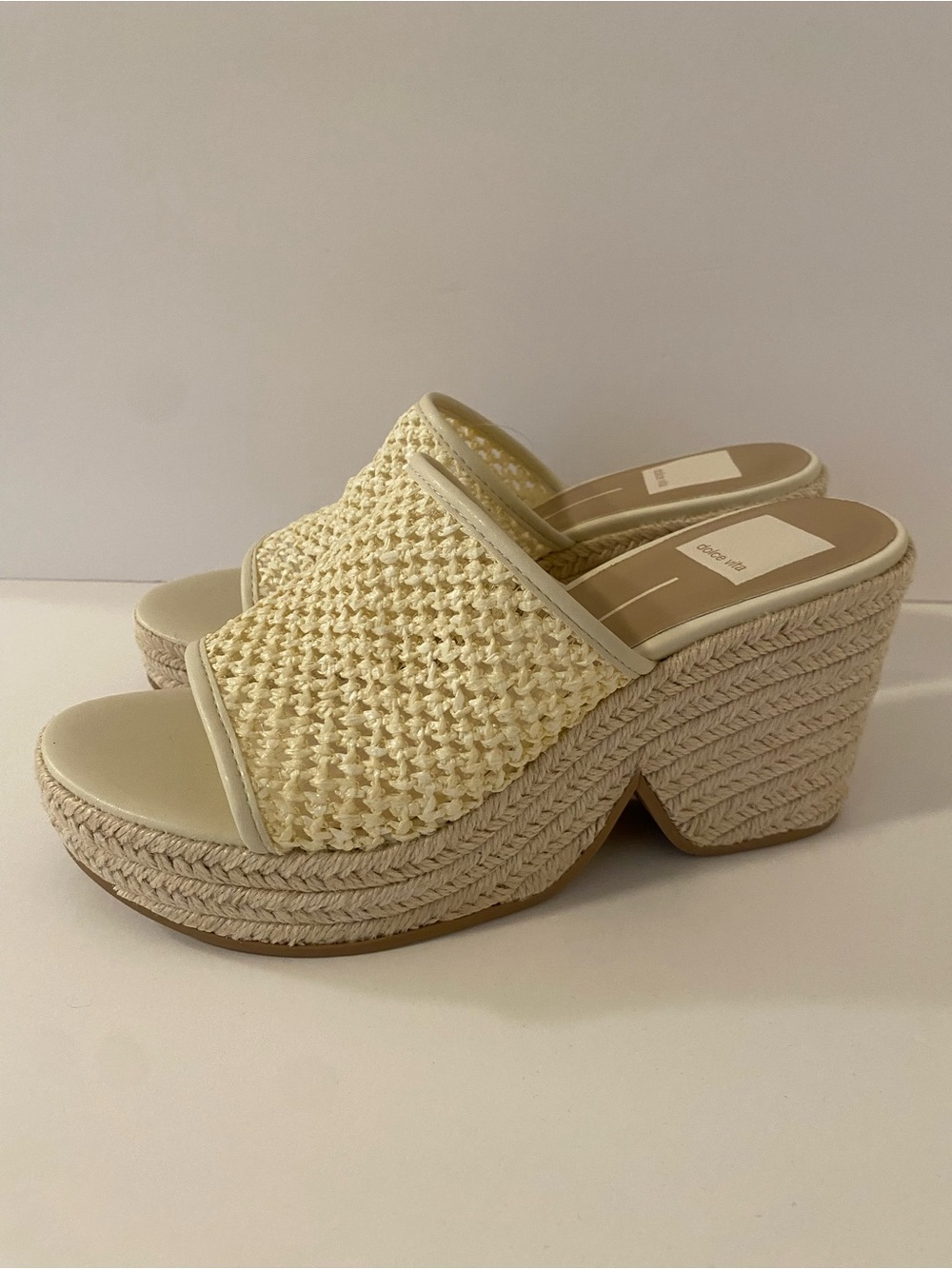 Dolce Vita Straw Wedge Heel Size 6.5
